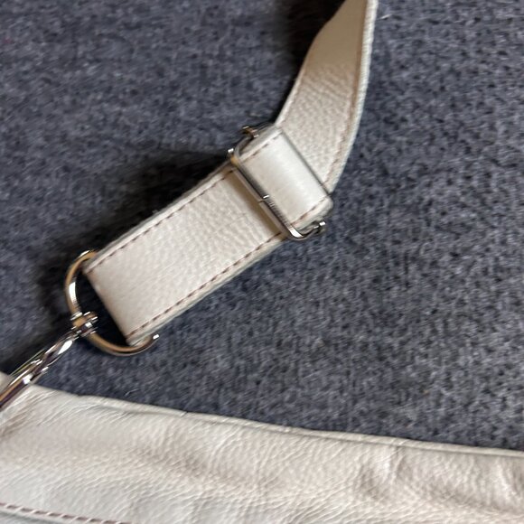 Fossil Sutter Crossbody Bag Purse White Pebbled Leather Pockets Soft 75082 - Picture 15 of 16